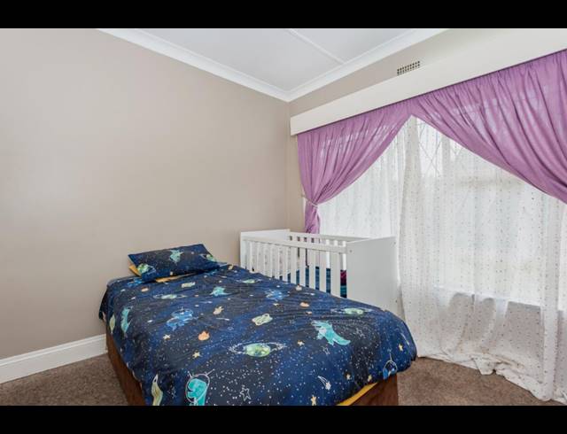 4 BEDROOM HOUSE FOR SALE IN PARKHILL GARDENS